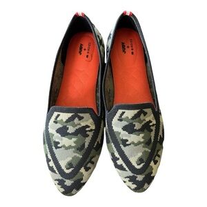 Judy + Birdies Blackbird Camo Flats Size 8